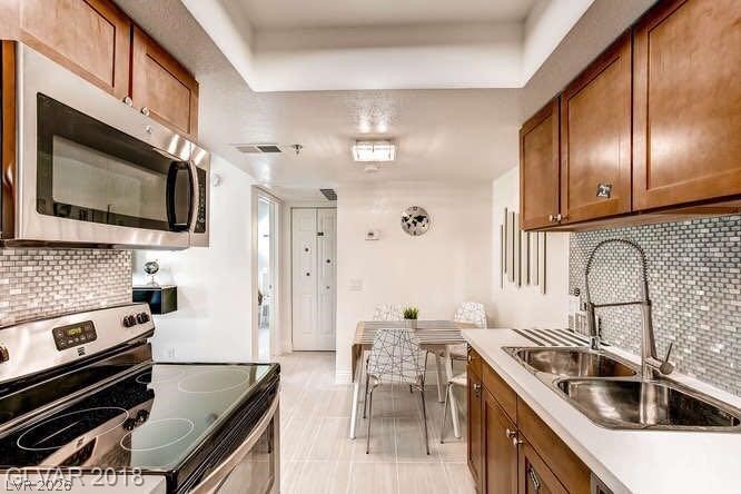 Photo 26 of 35, 4200 S Valley View Boulevard #3051