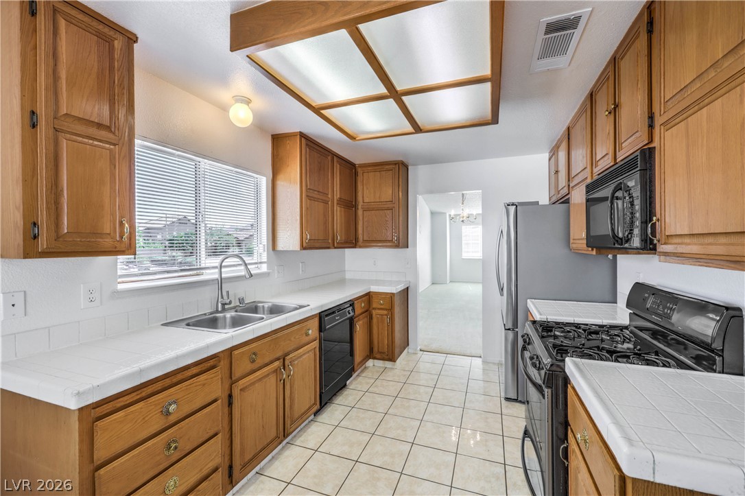 Photo 12 of 35, 1806 Adonis Avenue