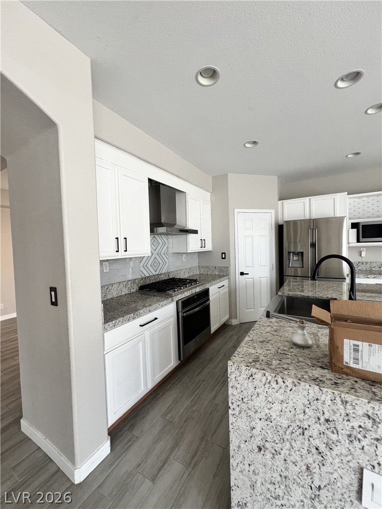 Photo 7 of 37, 6616 Black Oaks Street