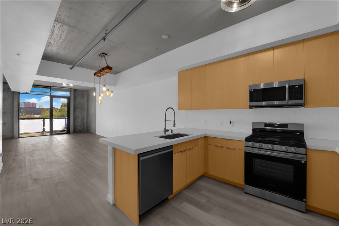 Photo 7 of 48, 353 E Bonneville Avenue #257