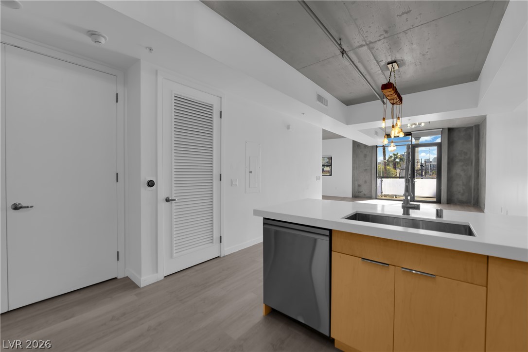 Photo 9 of 48, 353 E Bonneville Avenue #257