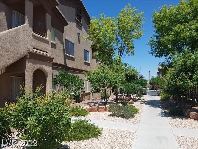 Photo 2 of 5750 E Hacienda Avenue #202