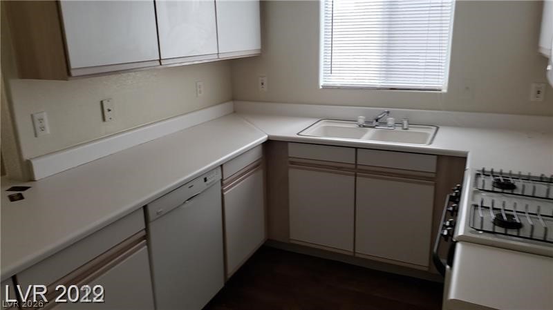 Photo 10 of 42, 5750 E Hacienda Avenue #202