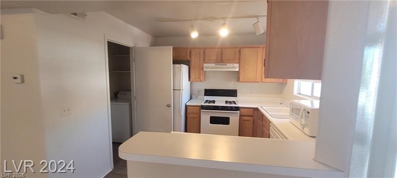Photo 18 of 42, 4555 SAHARA Avenue #252