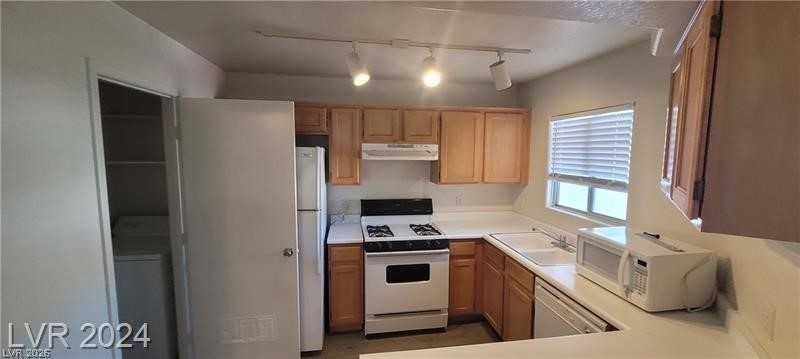 Photo 23 of 42, 4555 SAHARA Avenue #252