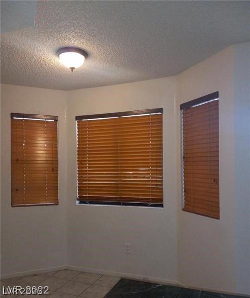 Photo 17 of 30, 1105 SULPHUR SPRINGS Lane #102