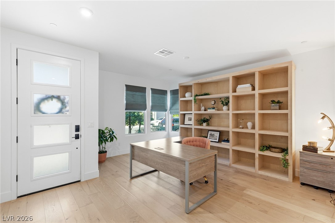 Photo 5 of 3263 Fountaintree Avenue