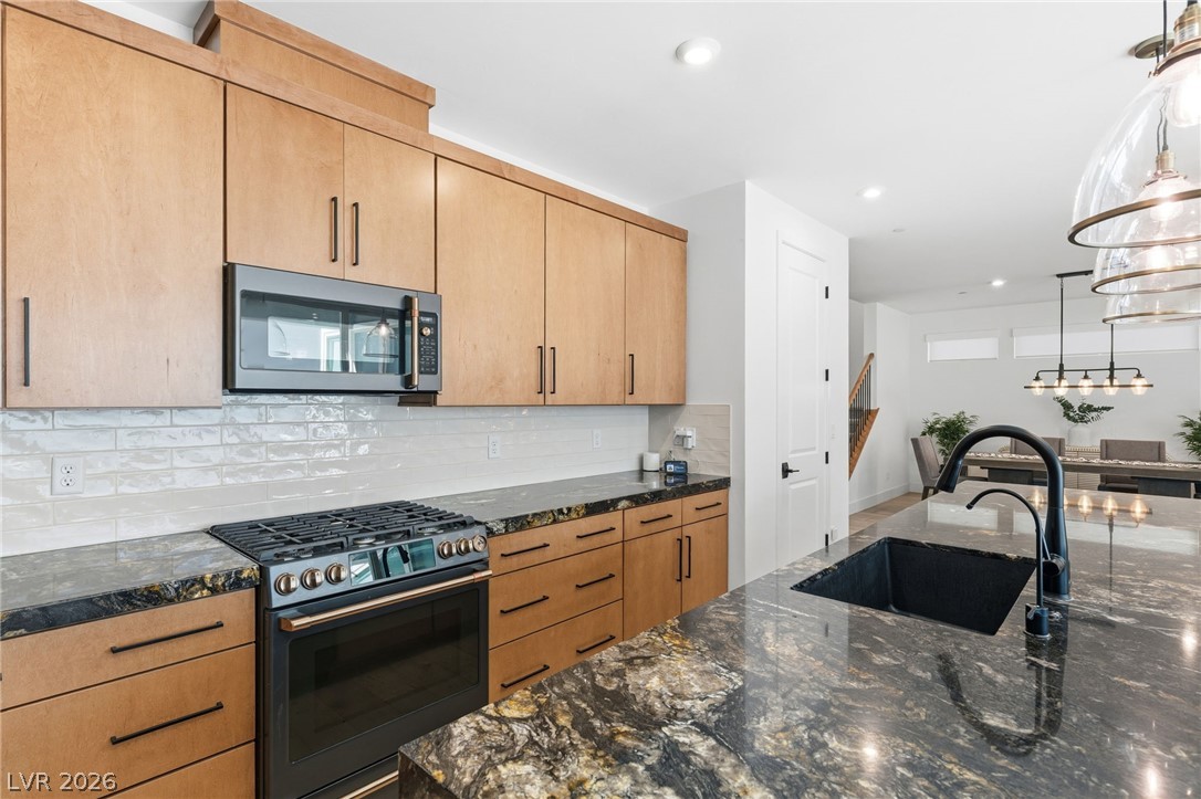 Photo 8 of 48, 3263 Fountaintree Avenue