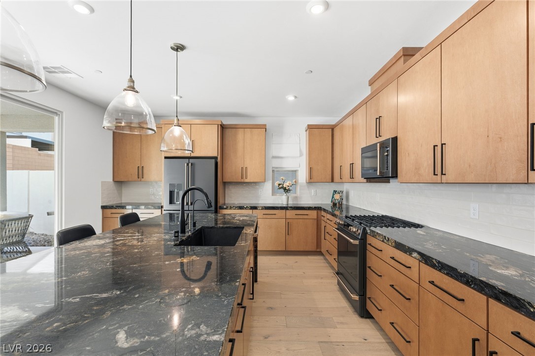 Photo 10 of 48, 3263 Fountaintree Avenue