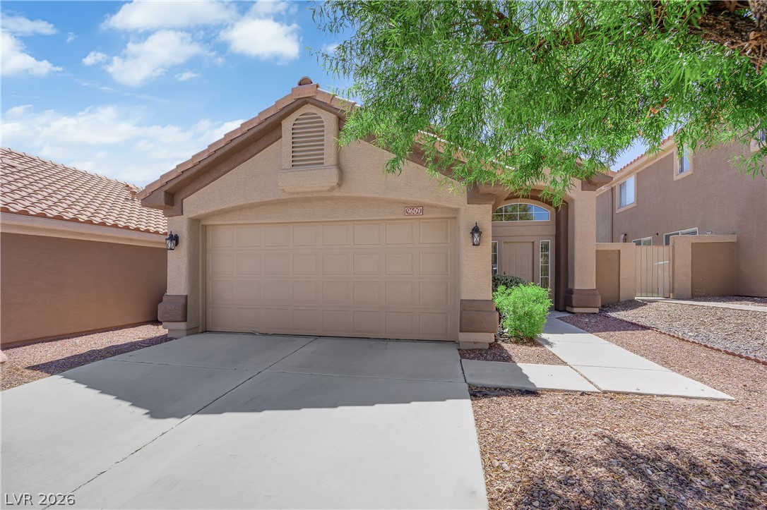 Photo 6 of 28, 9609 Rancho Palmas Drive