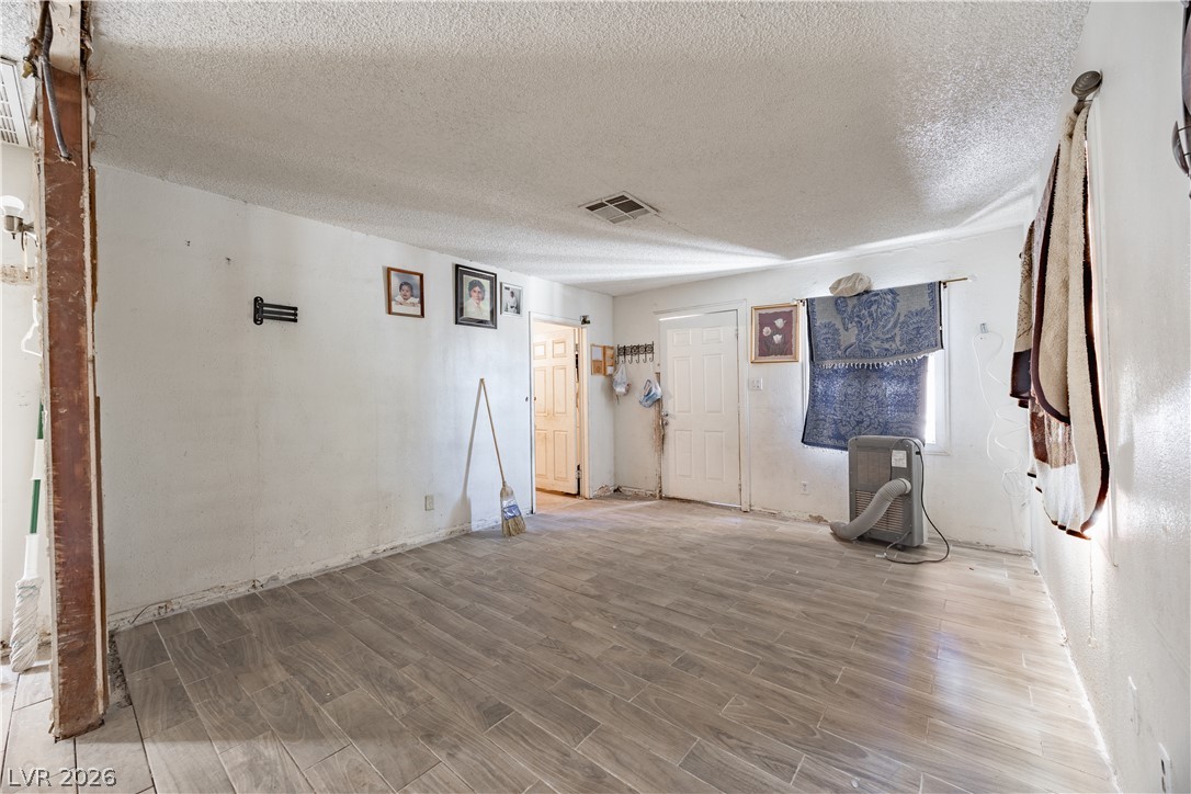 Photo 5 of 2529 Magnet Street