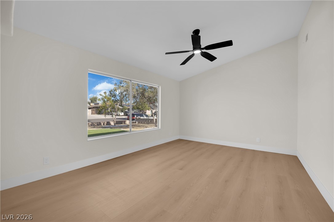 Photo 7 of 42, 5420 Oxbow Street