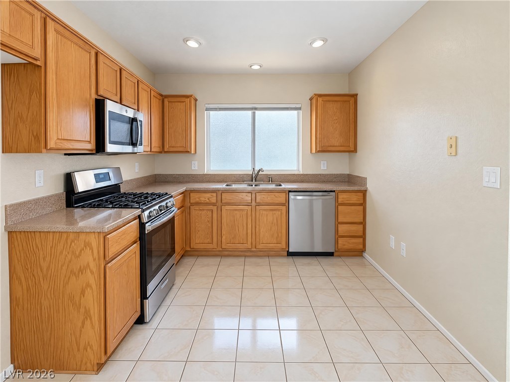 Photo 2 of 2517 Palmridge Drive