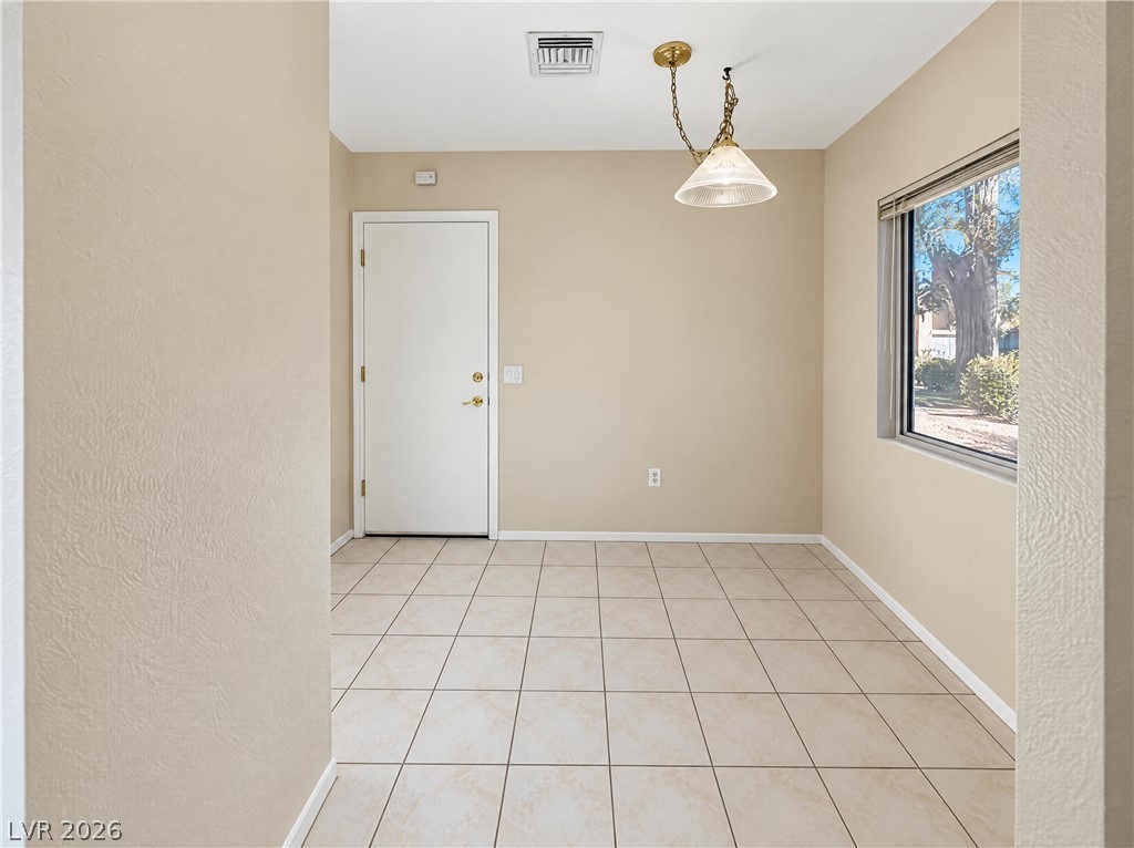 Photo 3 of 2517 Palmridge Drive