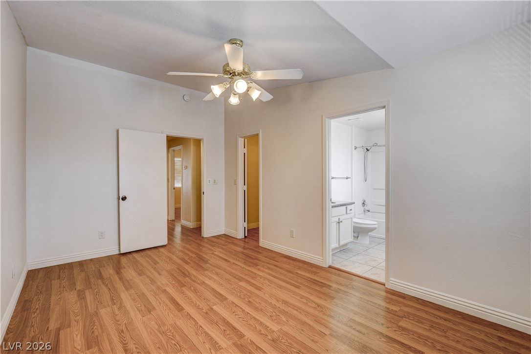 Photo 21 of 42, 1925 Hodgenville Street #104
