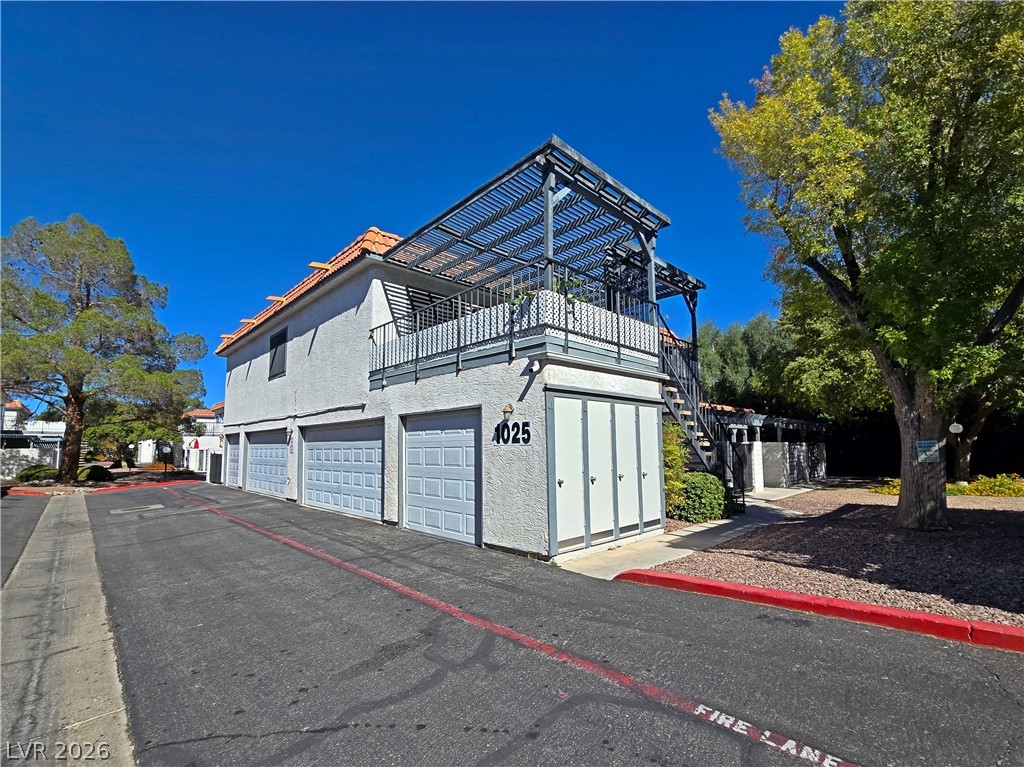 Photo 33 of 36, 1025 Willow Tree Drive #A