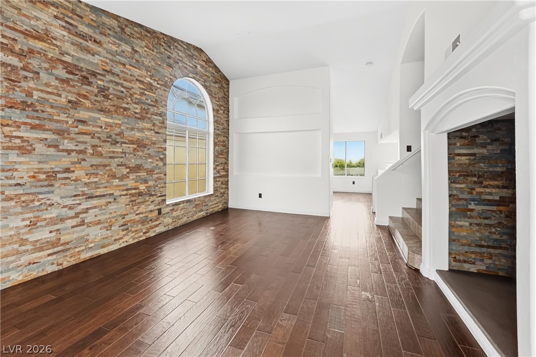 Photo 3 of 9474 Lightning Bay Court