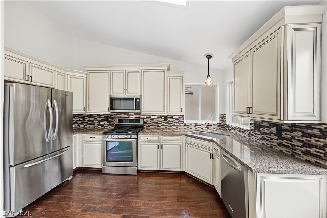 Photo 4 of 9474 Lightning Bay Court