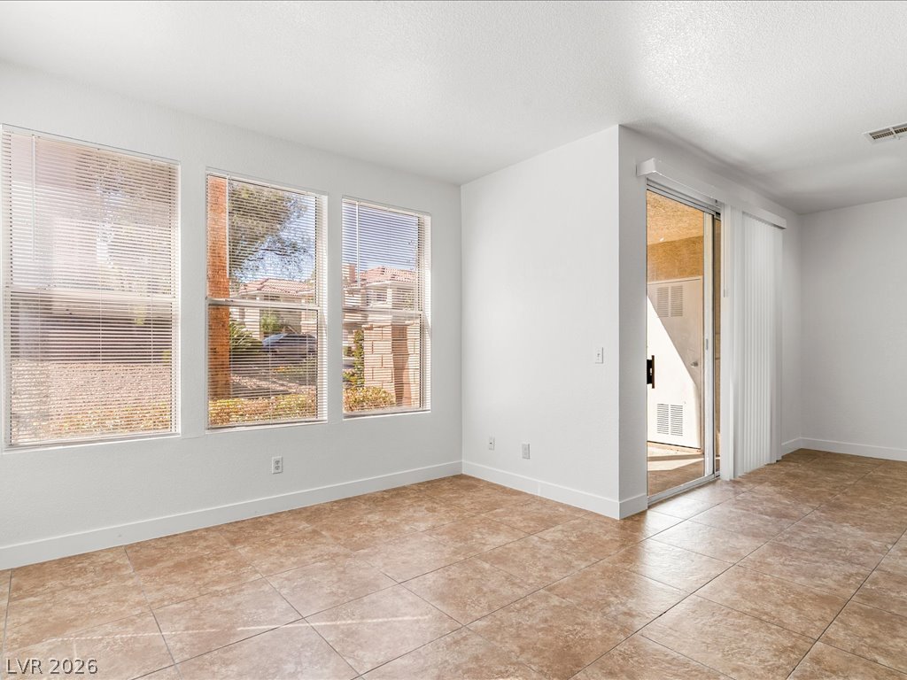Photo 10 of 46, 251 S Green Valley Parkway #5111