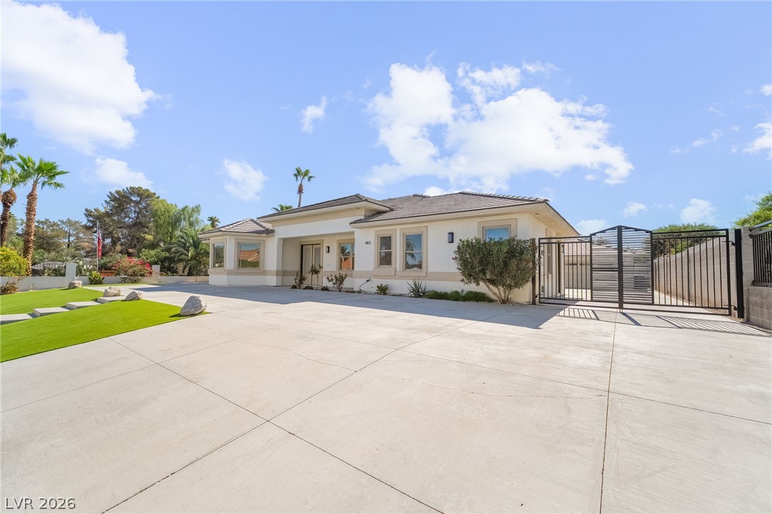 Photo 3 of 3869 Rawhide Street