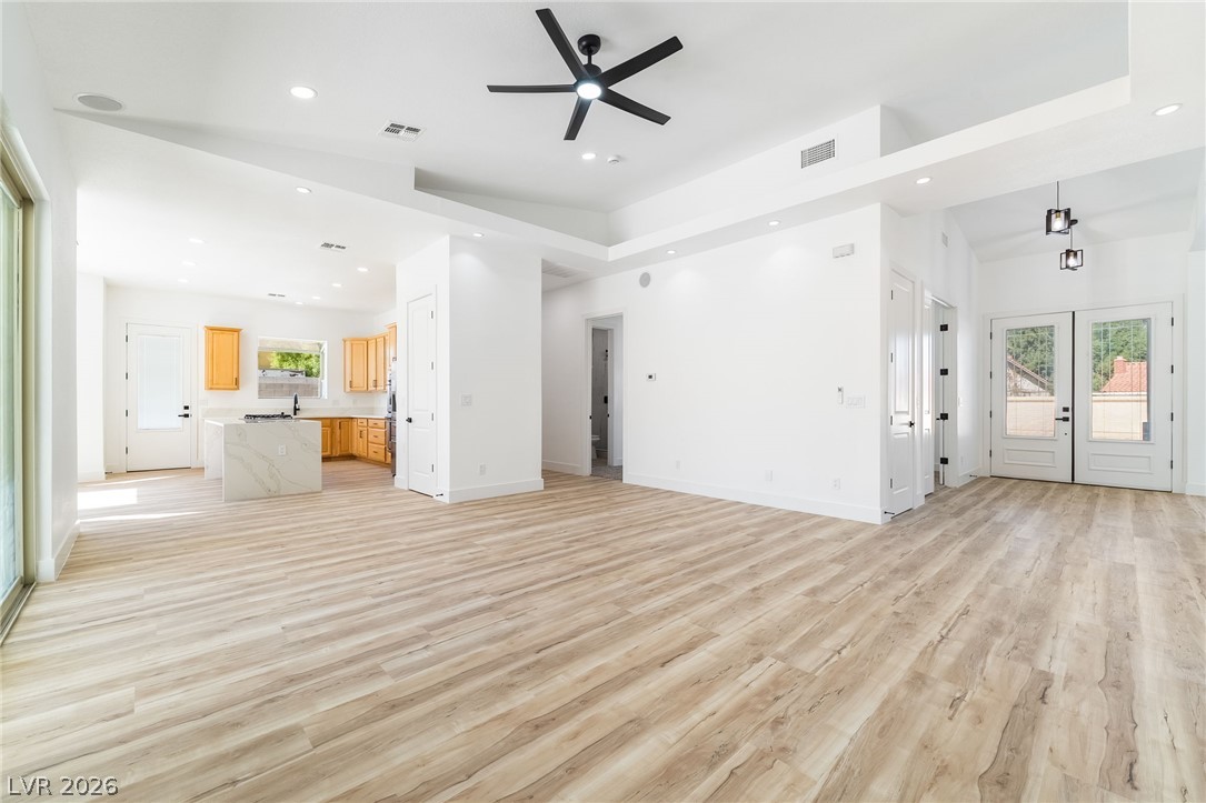 Photo 5 of 3869 Rawhide Street