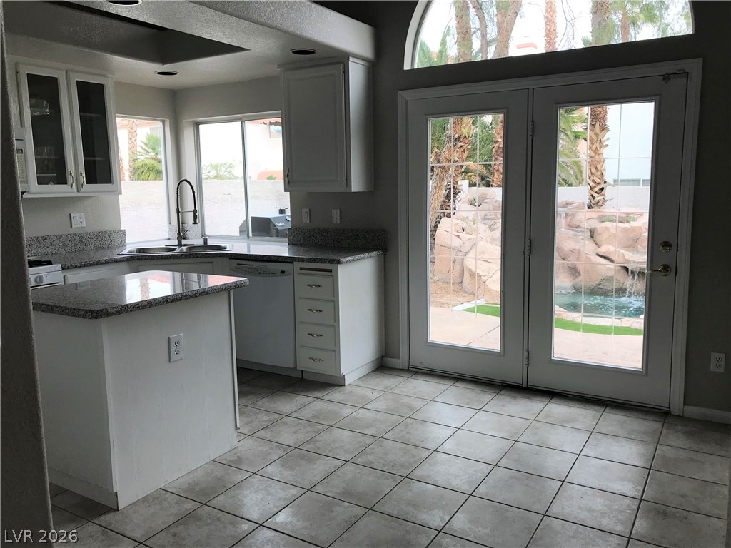 Photo 5 of 8608 Copper Knoll Avenue