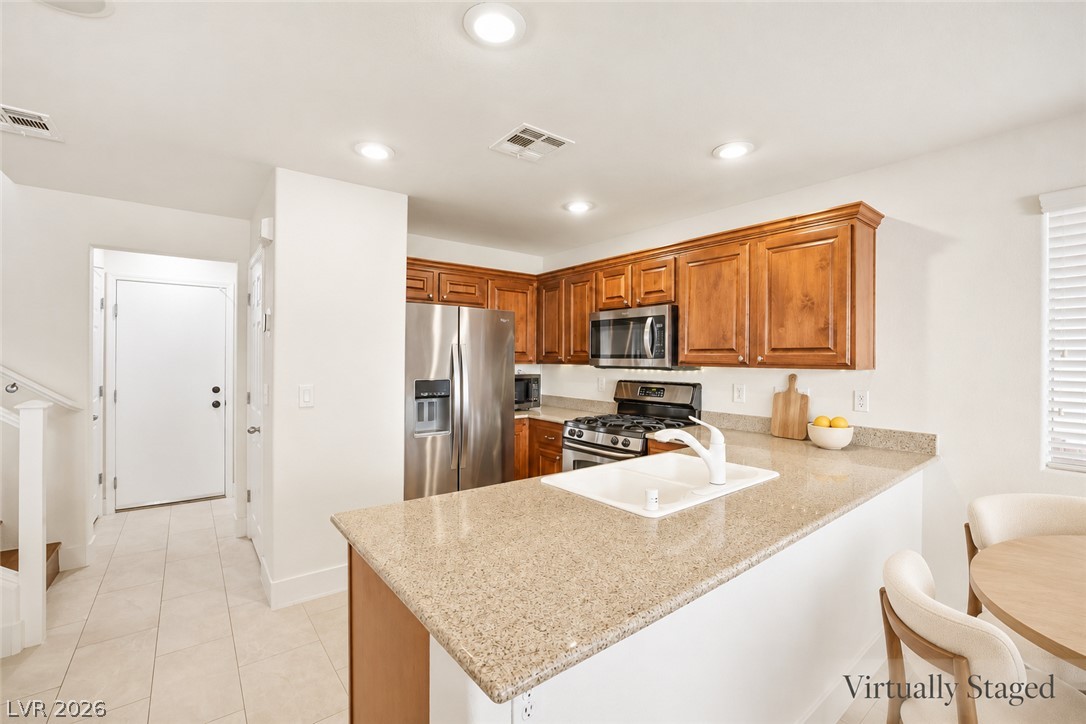 Photo 4 of 6043 W Dewey Drive