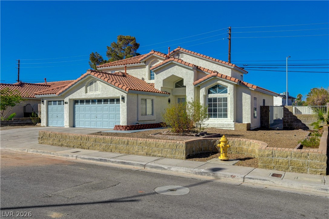 Photo 3 of 1252 Little Sidnee Drive