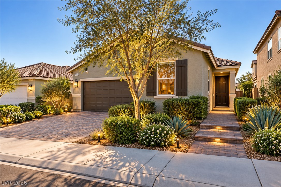 8359 Vinamala Avenue, Las Vegas