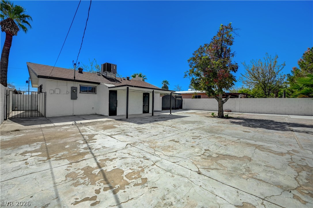 Photo 17 of 19, 2629 Theresa Avenue