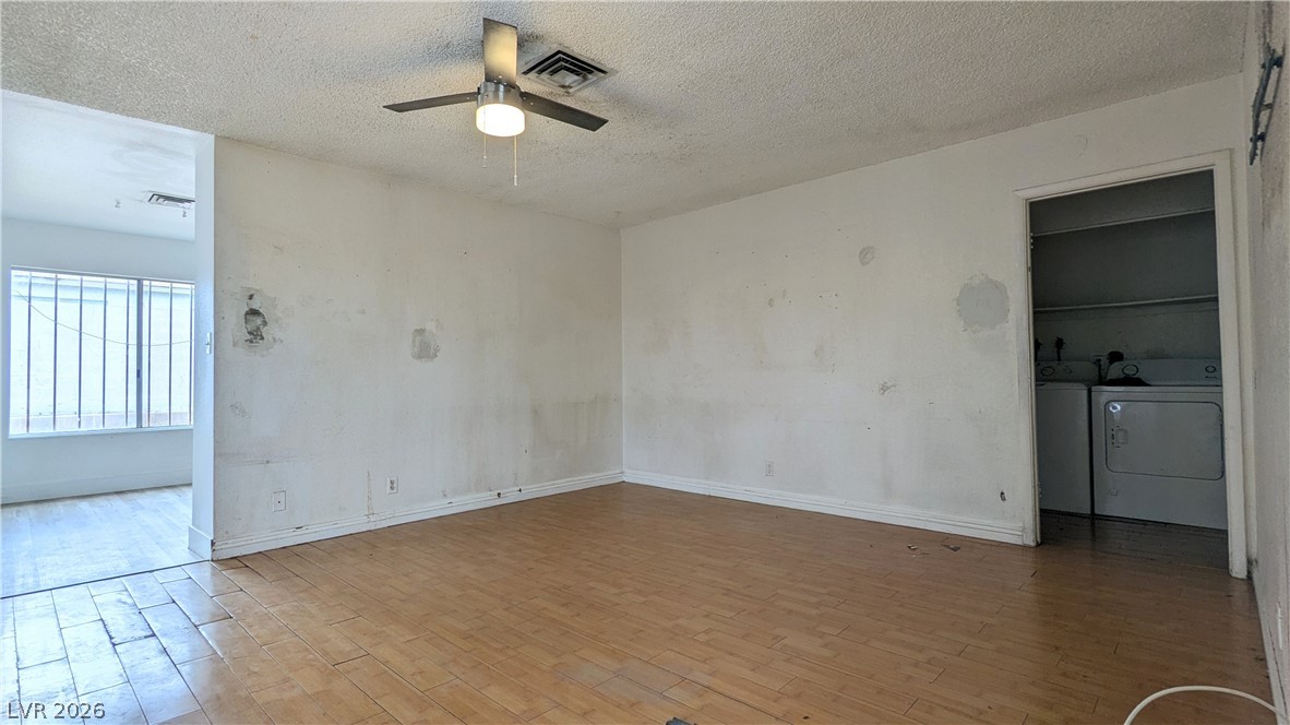 Photo 5 of 4461 Bramblewood Street