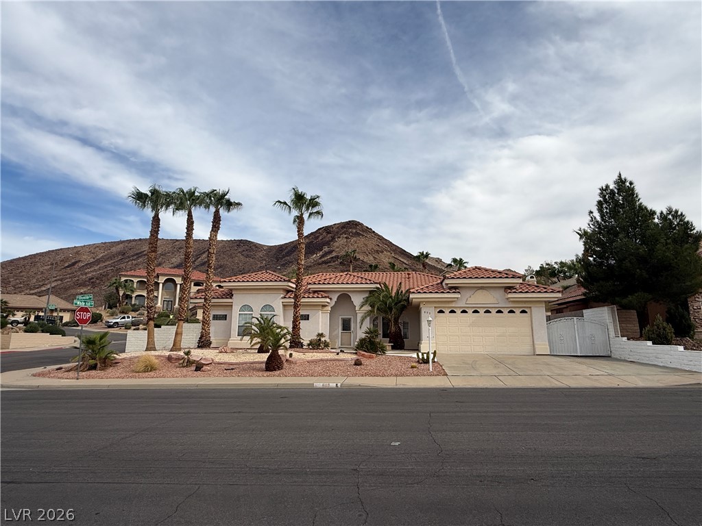 Photo 4 of 899 Rhyolite Terrace
