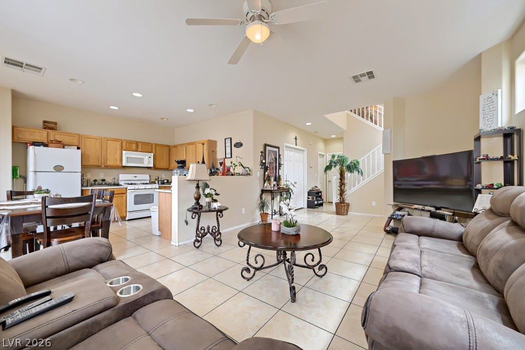 Photo 3 of 6322 Rubylyn Avenue