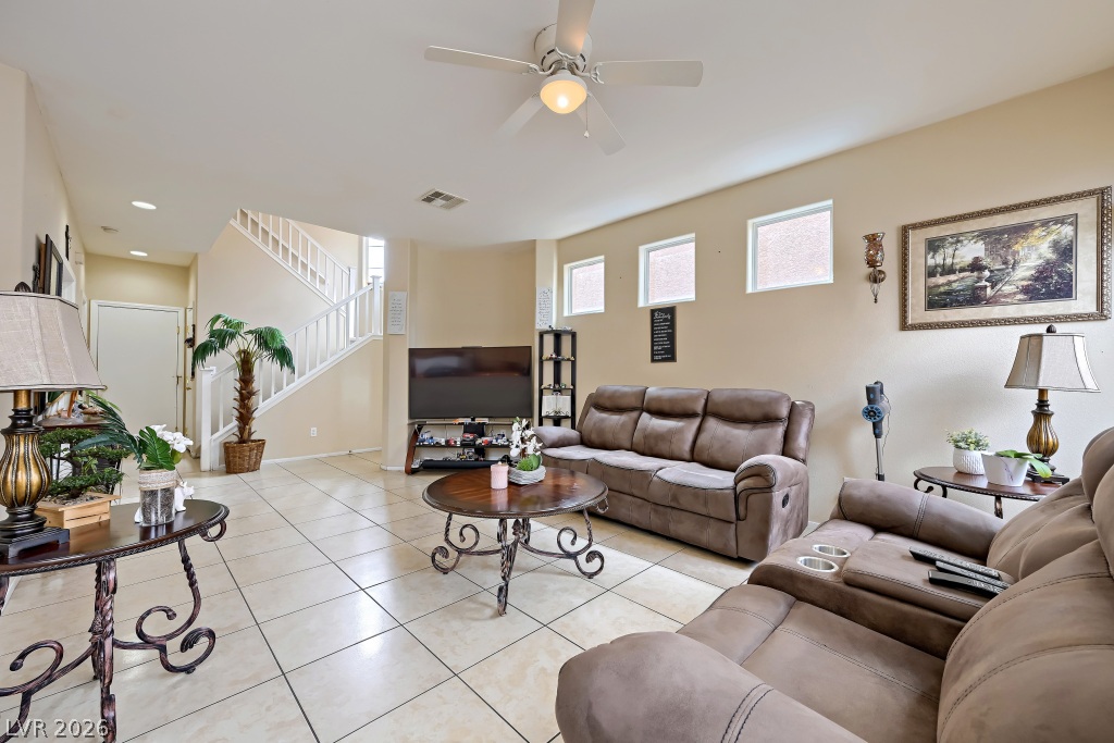 Photo 4 of 6322 Rubylyn Avenue