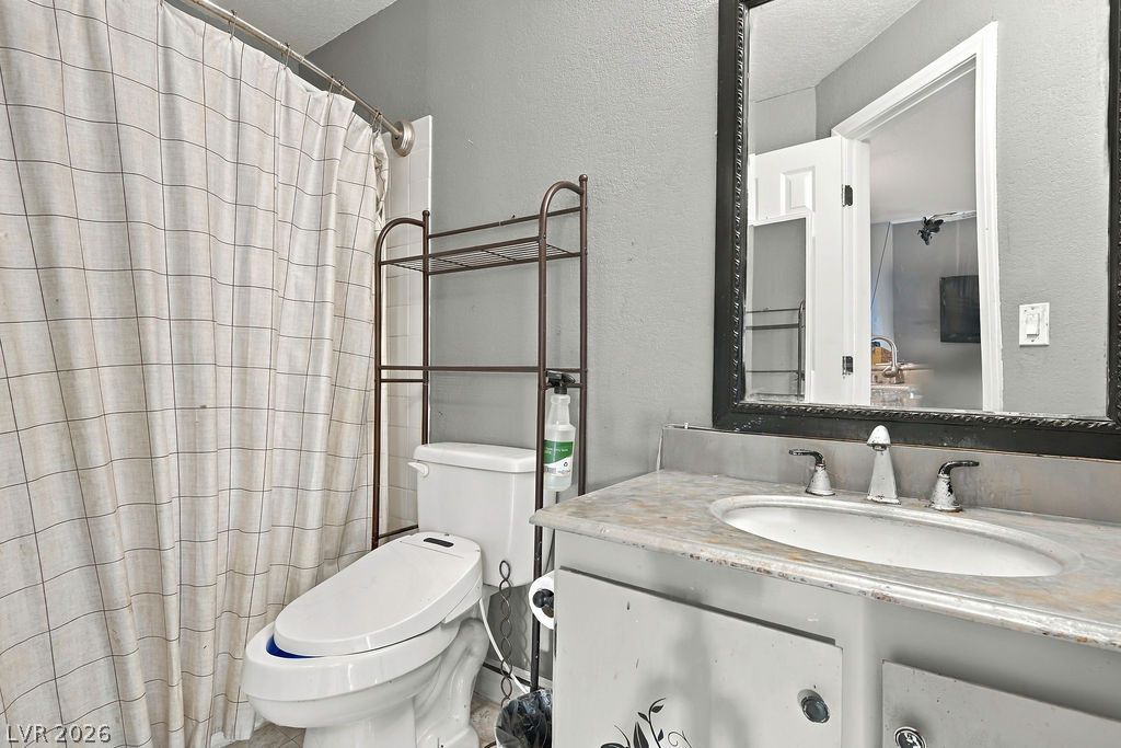Photo 11 of 19, 510 Elm Drive #202