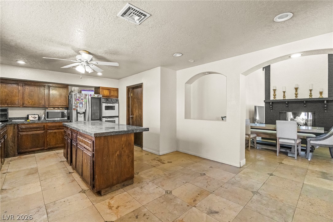 Photo 9 of 47, 5159 Jodi Court