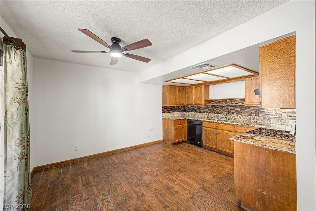 Photo 10 of 32, 6643 W Tropicana Avenue #104