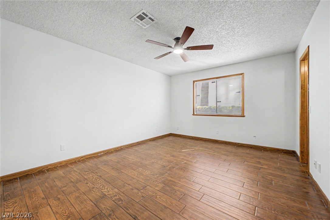 Photo 12 of 32, 6643 W Tropicana Avenue #104