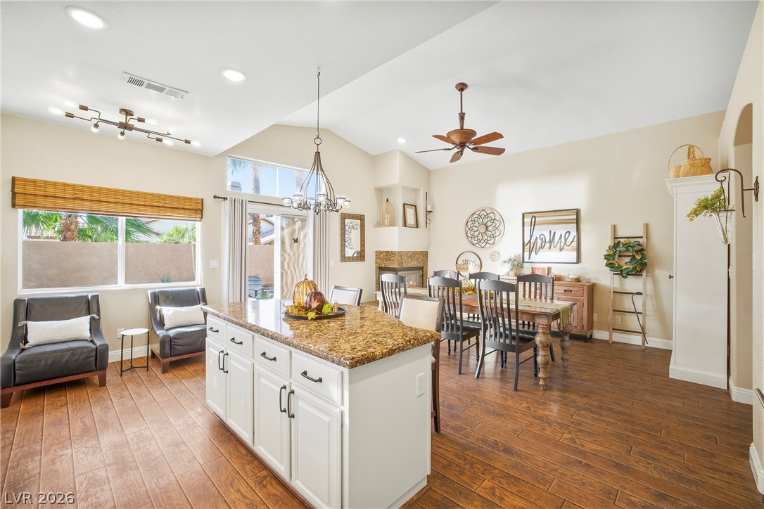 Photo 7 of 32, 2525 Vera Cruz Circle