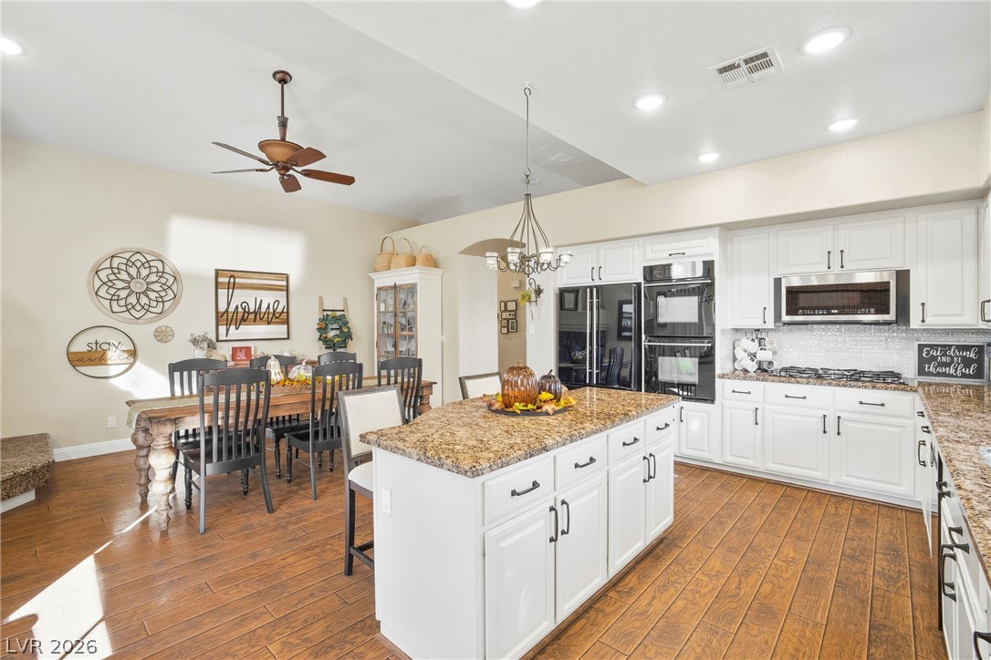 Photo 8 of 32, 2525 Vera Cruz Circle