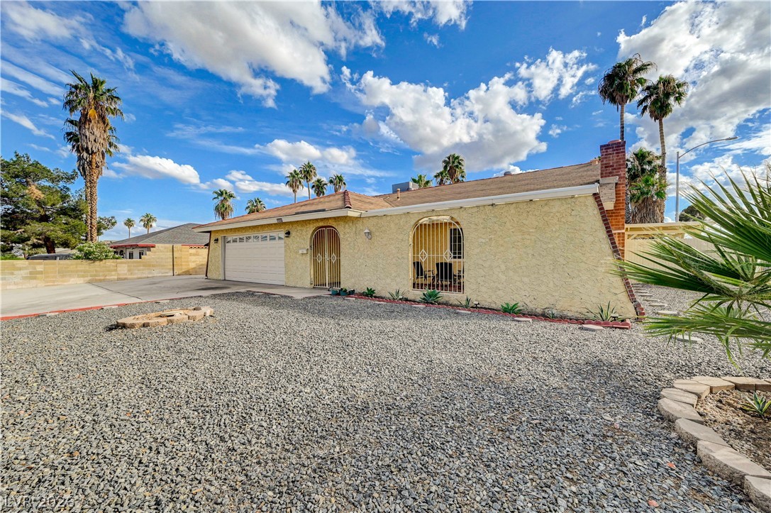 Photo 4 of 4445 Palencia Avenue