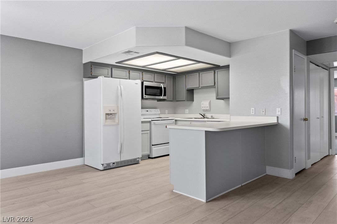 Photo 6 of 21, 972 Mesquite Springs Drive #201