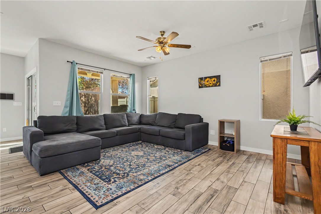 Photo 14 of 45, 5227 Sparkling Vine Avenue