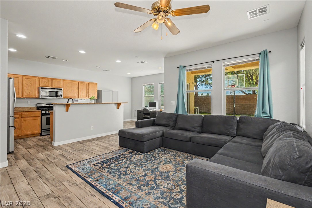 Photo 15 of 45, 5227 Sparkling Vine Avenue