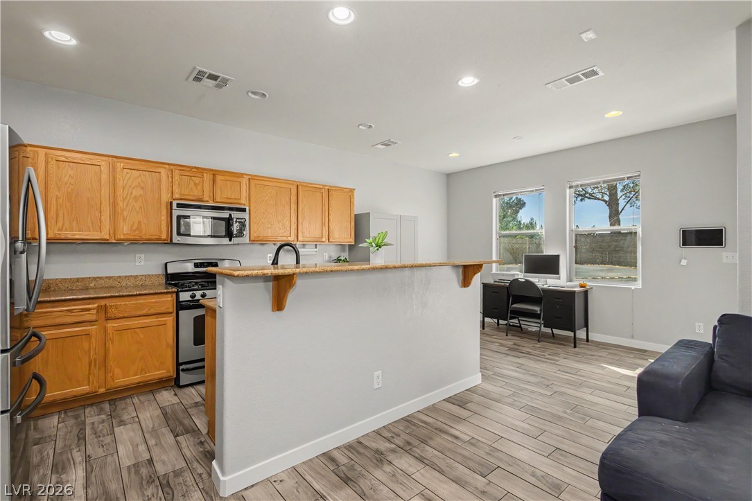 Photo 16 of 45, 5227 Sparkling Vine Avenue