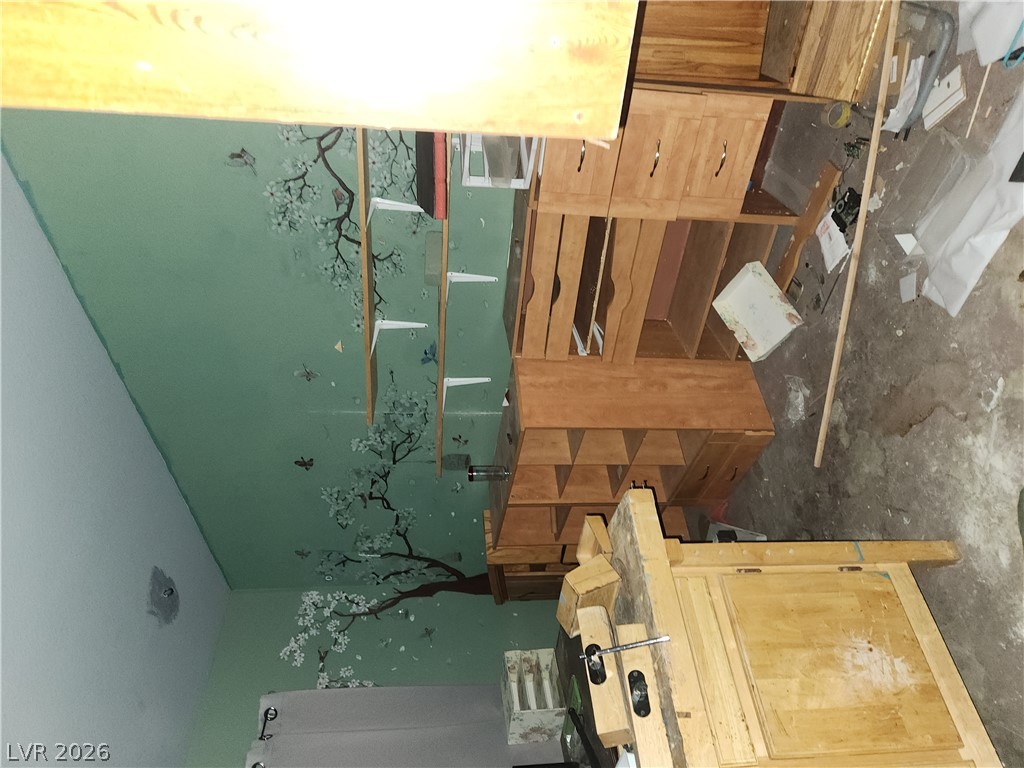 Photo 6 of 13, 906 Dodee Court