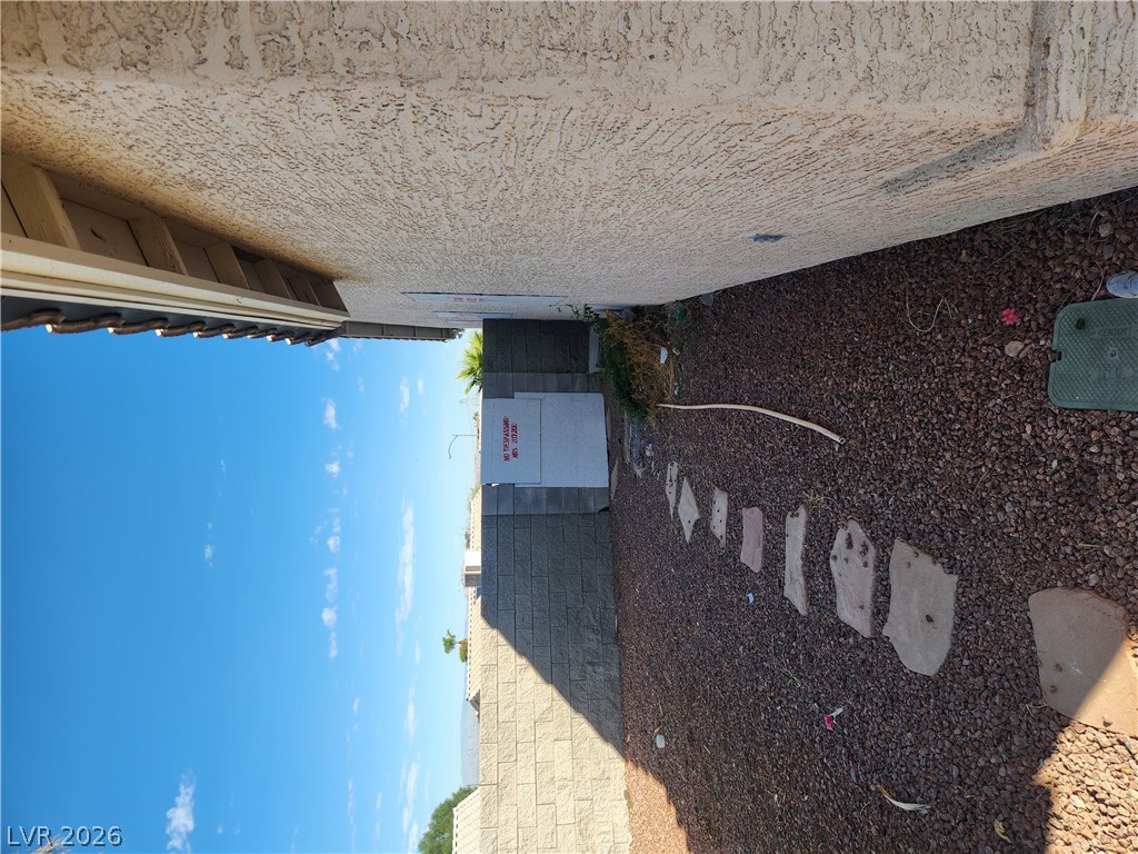 Photo 10 of 13, 906 Dodee Court