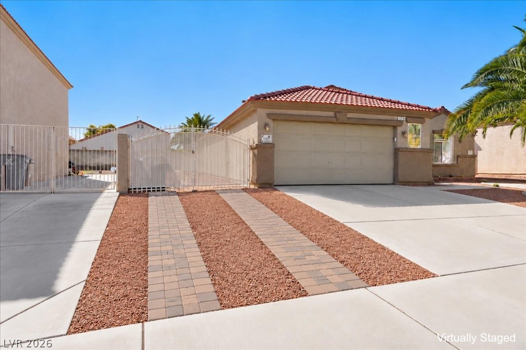 Photo 3 of 413 W Azure Avenue