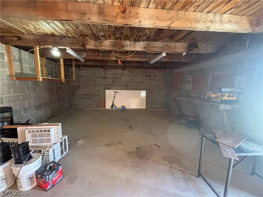 Photo 12 of 18, 860 Avenue N
