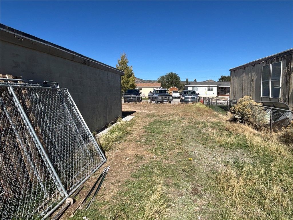 Photo 15 of 18, 860 Avenue N